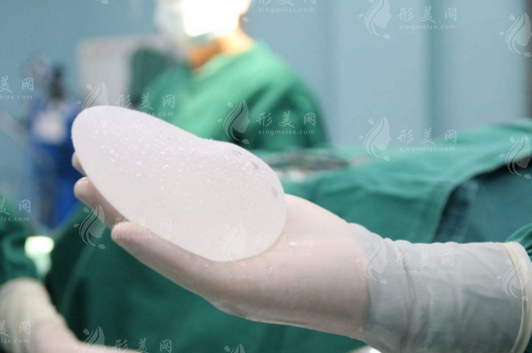 寻找最佳的整形隆胸医院，专业、信誉与效果的完美结合