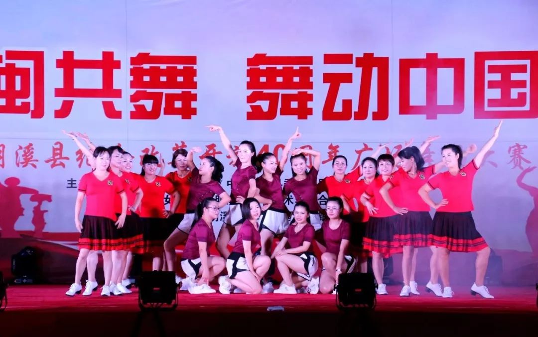 顺发彩票，梦想与希望共舞的舞台