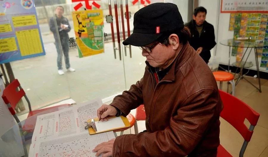 彩票开奖最新动态，揭秘幸运背后的故事