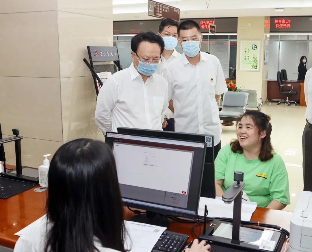 推进干部能上能下，构建高效政务体系的必由之路