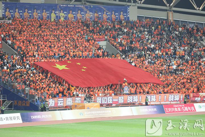 冰岛超级联赛，激情与荣耀的北欧赛场